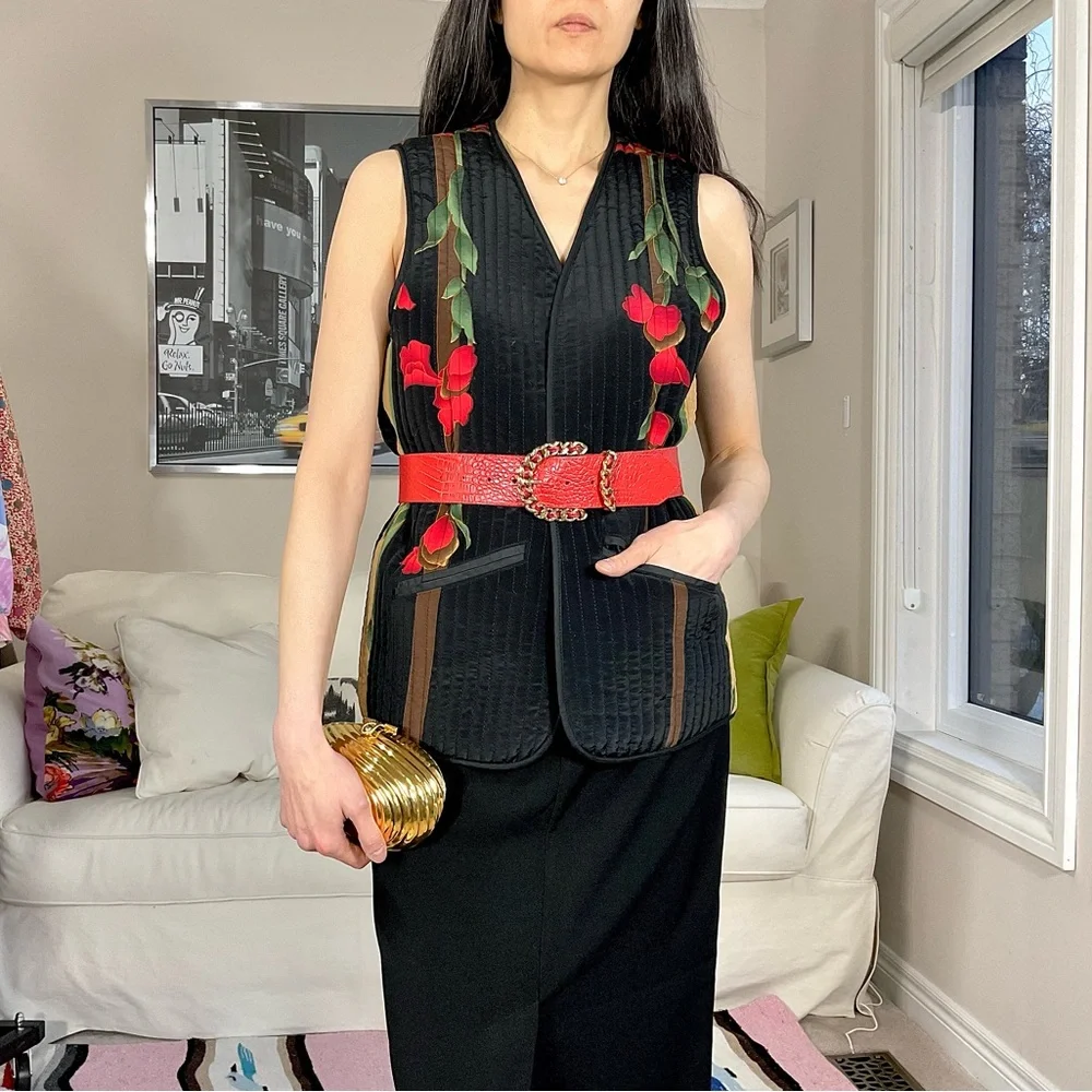 Open front quilted floral vest - Picture 2 of 11